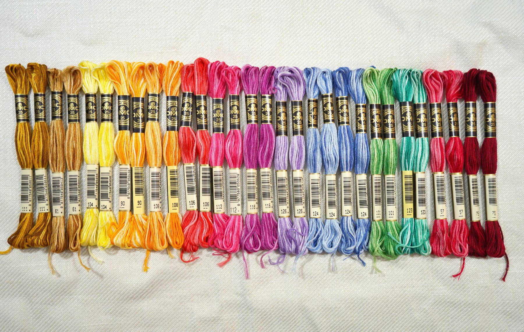 Cordicelle & Fili: 30 DMC Mouliné Spécial Multicolor Art 117 - LOSB9 – Nuovo e nell'imballaggio originale da Mels venduto da DACRI