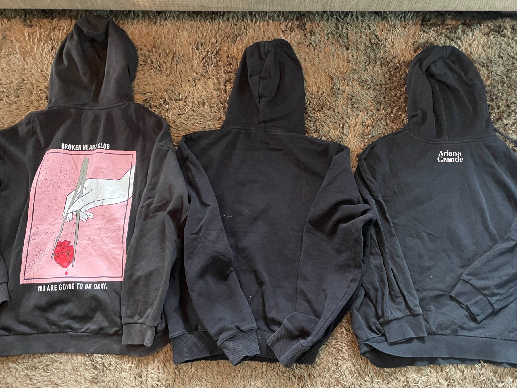 Lotti di vestiti: 6 Stück Pullover Hoodies Kaputzenpullover – Usato da Schaan venduto da nag789 2