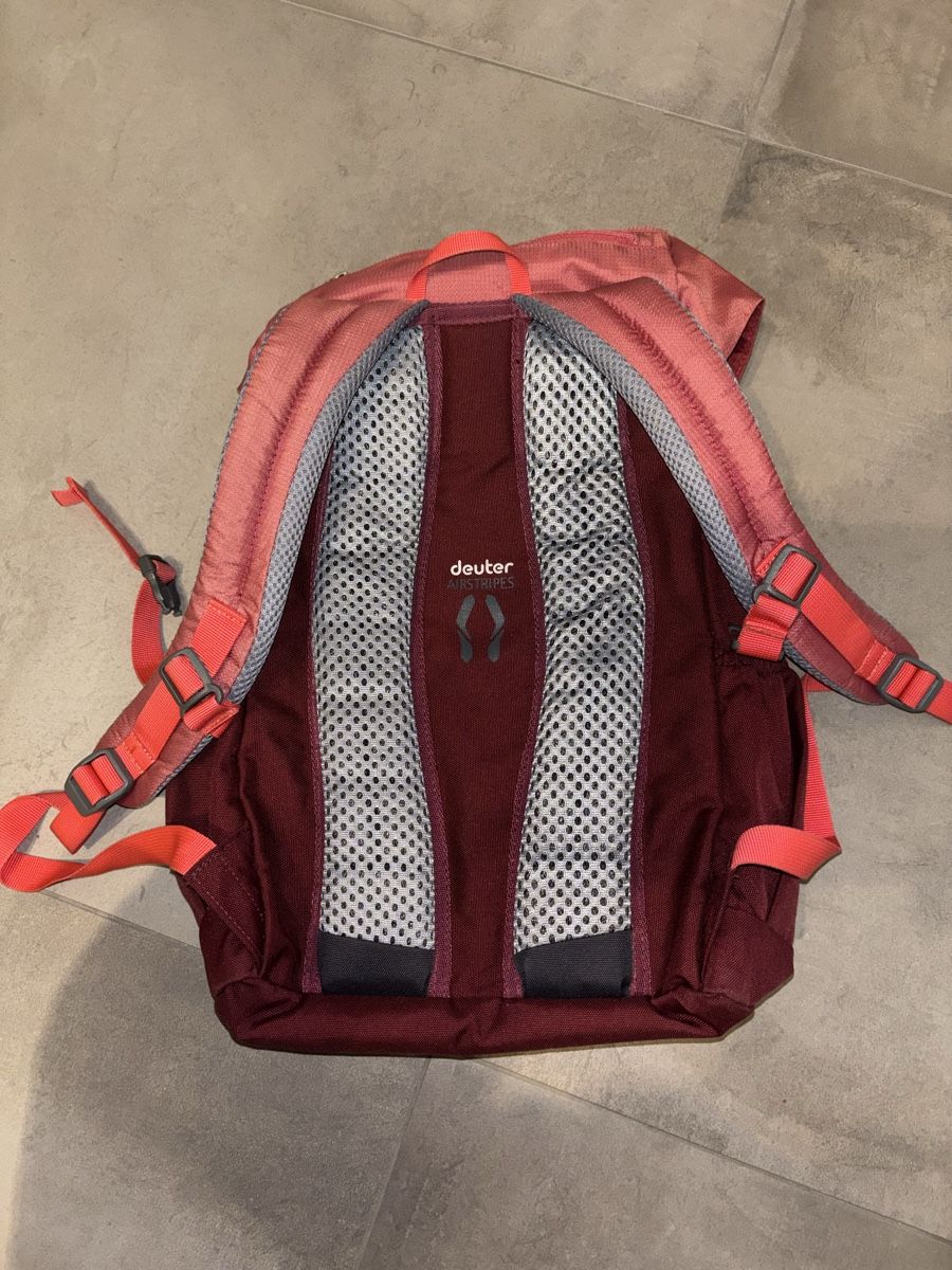Deuter Zaini: Sac à dos Deuter Junior airstripes – Usato da Montana venduto da chr_ymz7 1