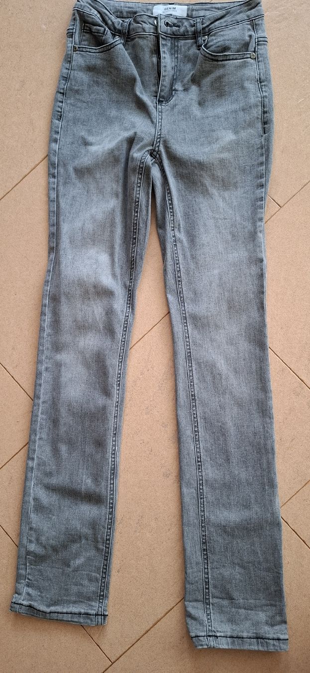 Jeans: Jeans grau 34 von Chicoree – Usato da Thun venduto da lede 1