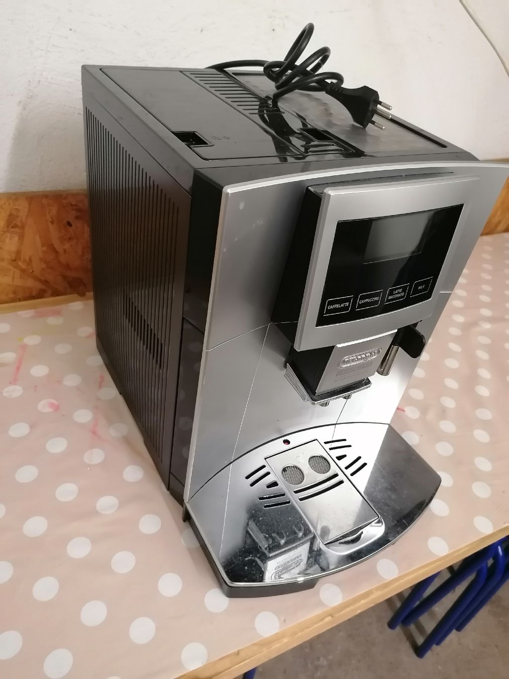 De'Longhi Machines à café & Machines à expresso: Delonghi Perfecta Kaffeemaschine  – Défectueux à Stettlen par red_g2pp 2