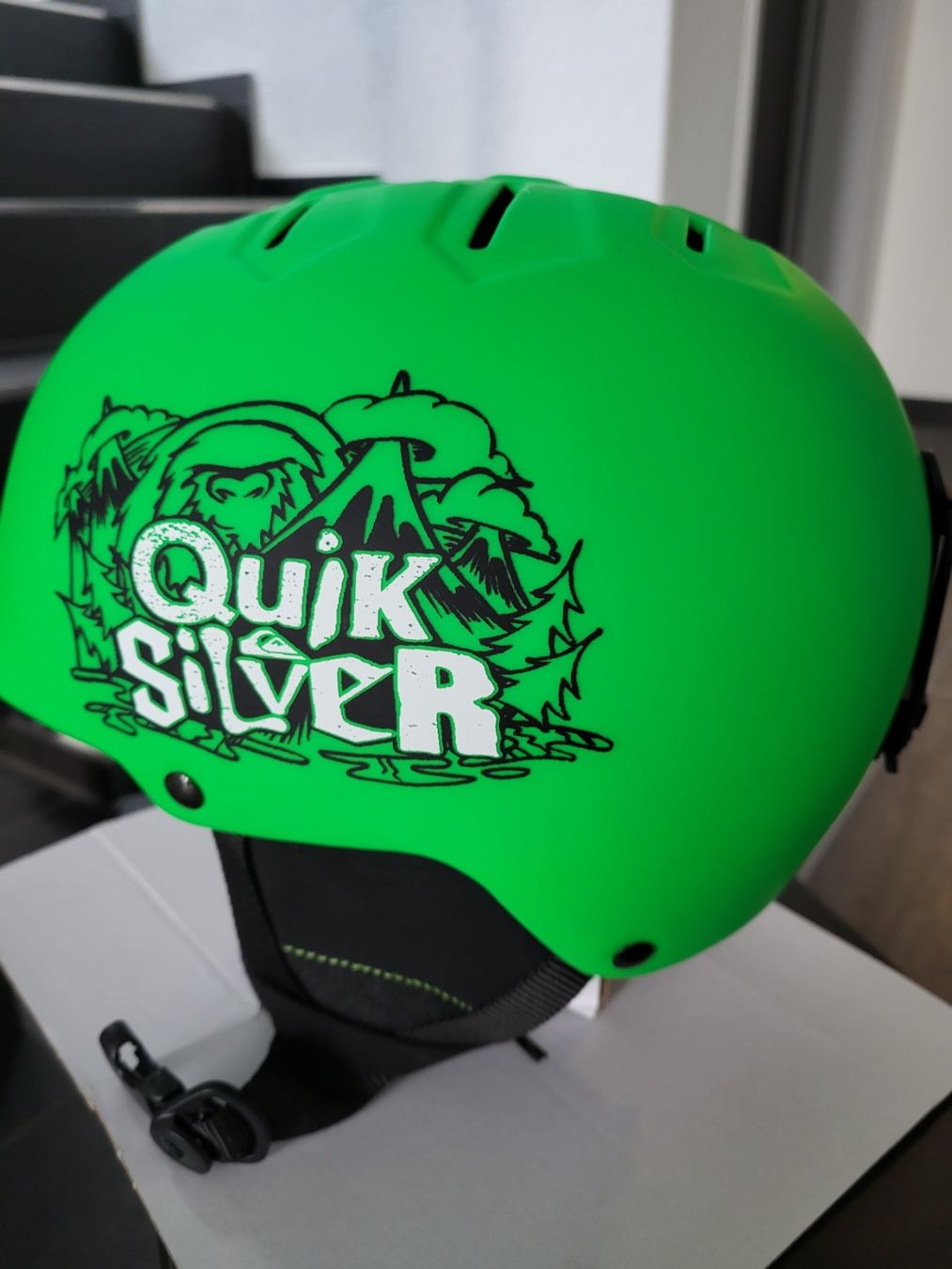 Quiksilver Caschi: Skihelm Quiksilver – Usato da Schüpfheim venduto da Stern6170