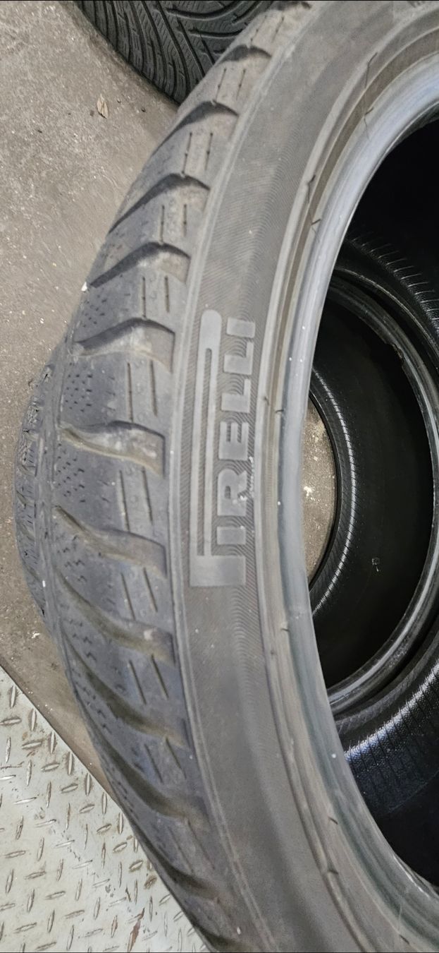 Pirelli Pneus & Kompletträder: Pirelli Winter Pneu 235/35 R20 4mm – Gebraucht aus Wohlen AG von mmuell111 5