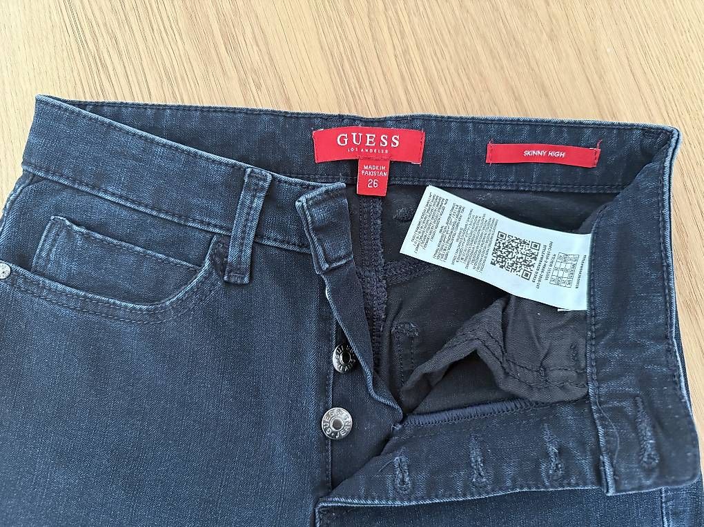 Guess Jeans: Guess Jeans Gr. 26 wie NEU – Nuovo (secondo la descrizione) da Sargans venduto da jenabek 3