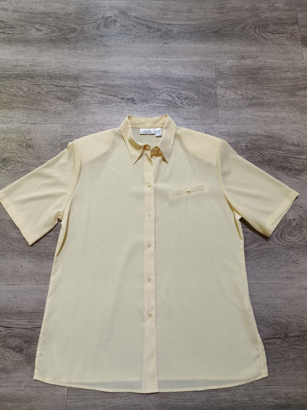 Camicette: Fast neue Vera Classic Bluse 42 – Usato da Bätterkinden venduto da Elefantenzoo