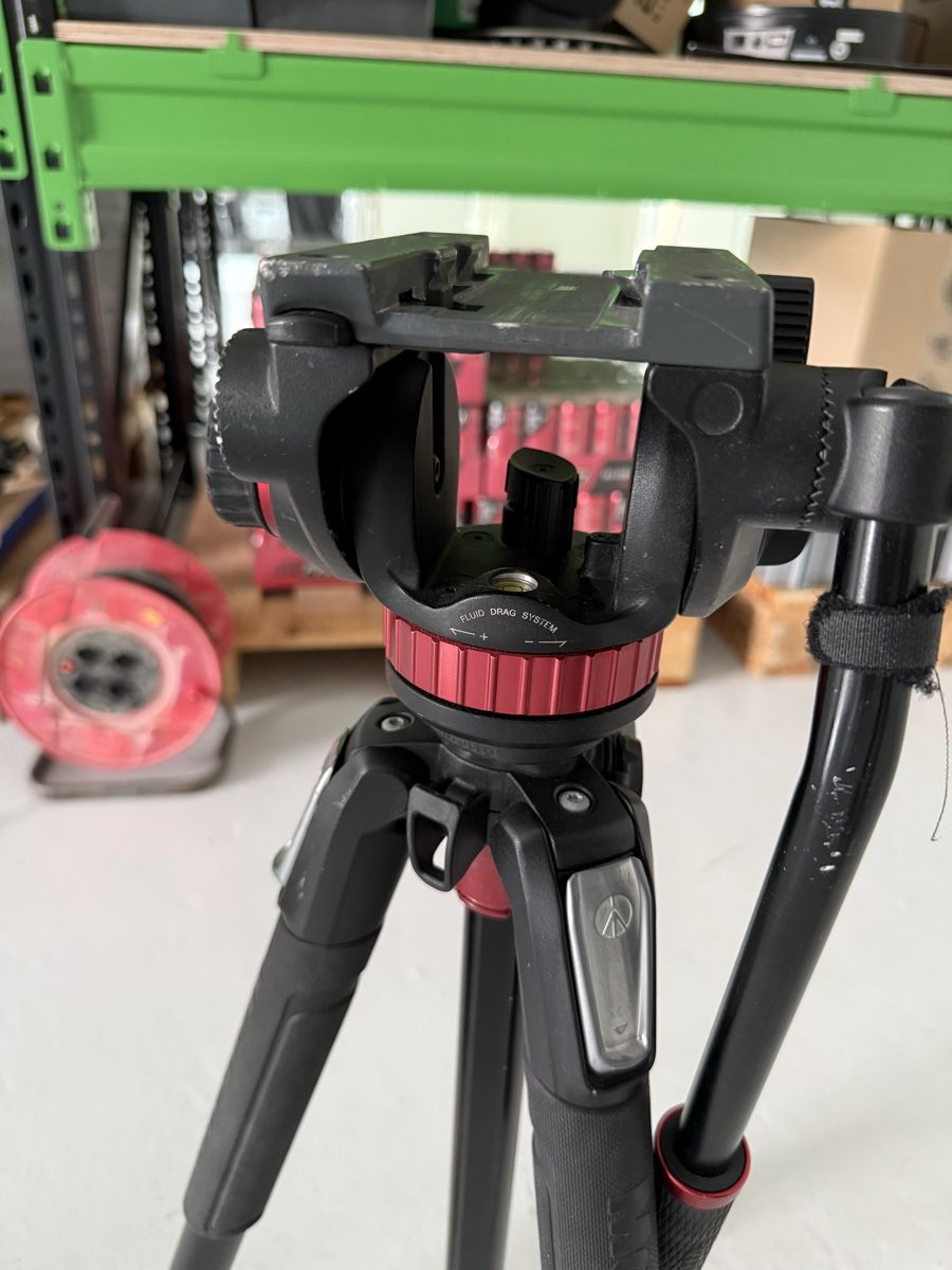 Manfrotto Trépieds & Accessoires: Mafrotto 055 Stativ – D'occasion à Aarau par fre_spg9 1