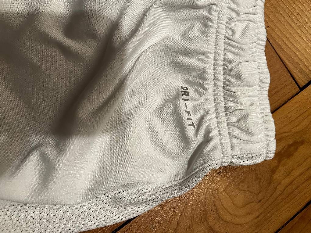 Hosen: Kinder Sporthose Nike Gr. 137/147 – Gebraucht aus Zuerich von Am81 2