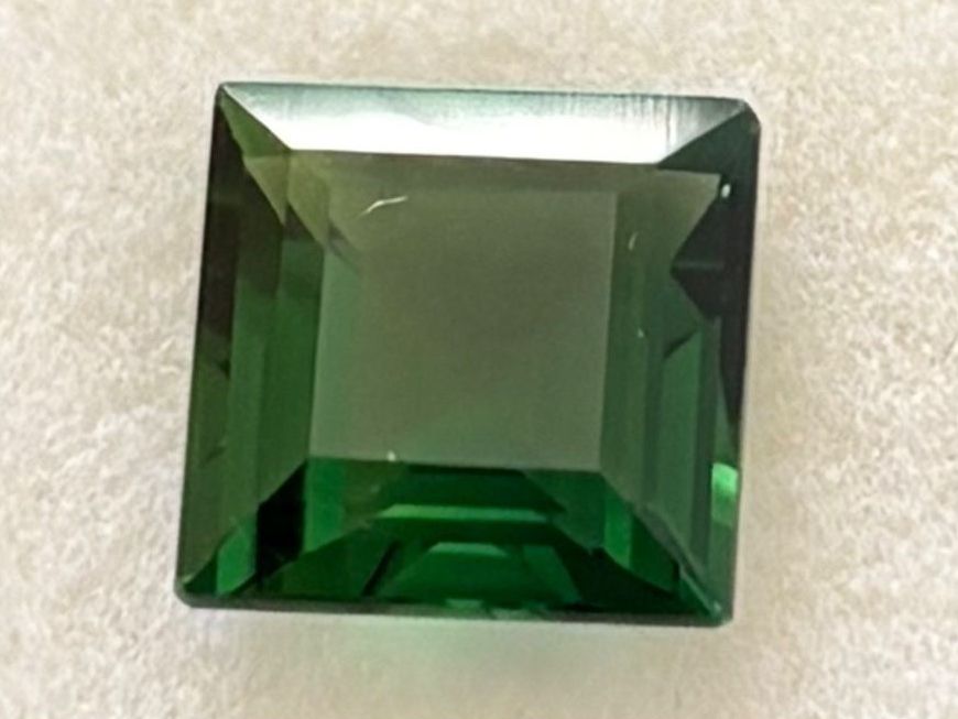 Pietre preziose: Quarz grün, 3.3 ct. – Usato da Brugg AG venduto da lau_9rvy
