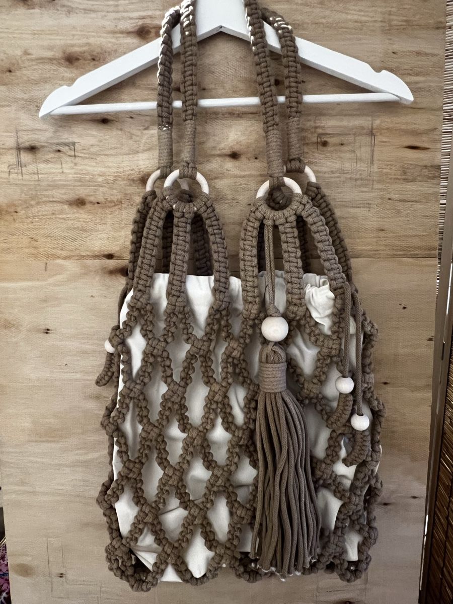 Borse da donna: Makramee Tasche Boho Ibiza Style Handarbeit hellbraun NEU – Nuovo e nell'imballaggio originale da Ernetschwil venduto da Luwen70