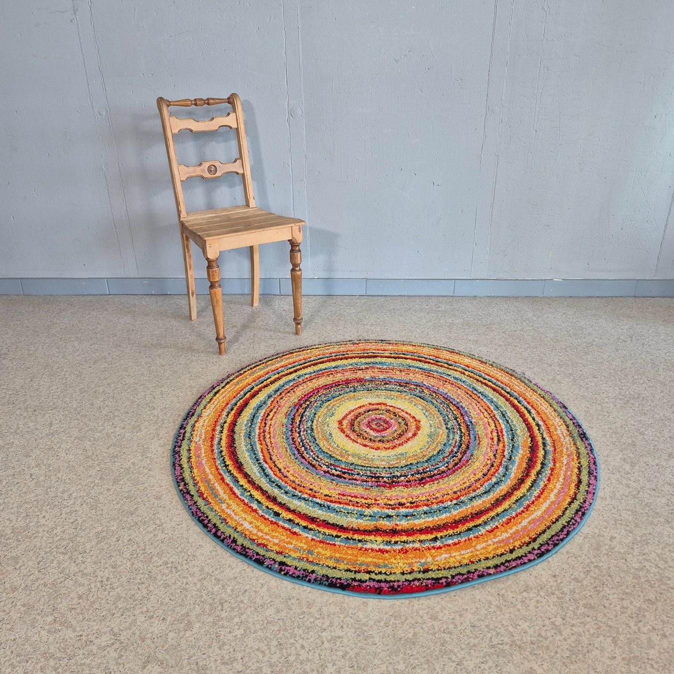 Teppiche: Multi Crazy Carpet Teppich runder Teppich 120cm – Gebraucht aus Nottwil von Wondewa-Shop