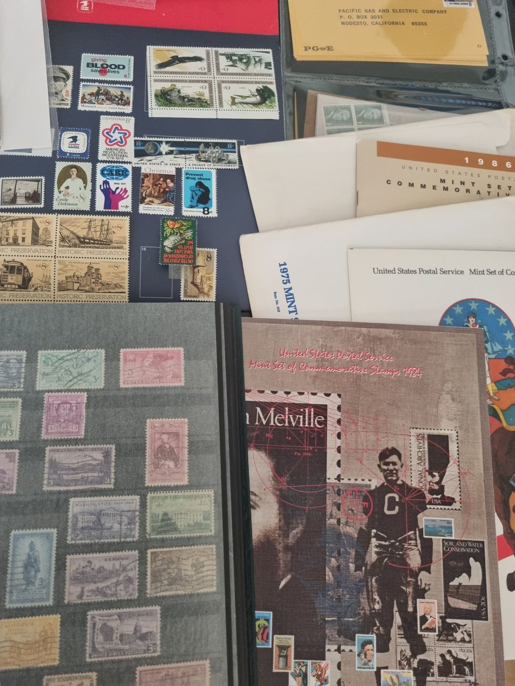 Alle Briefmarken: Kiste mit Sammlung Briefmarken USA – Gebraucht aus Gümligen von Geniusbuy 3