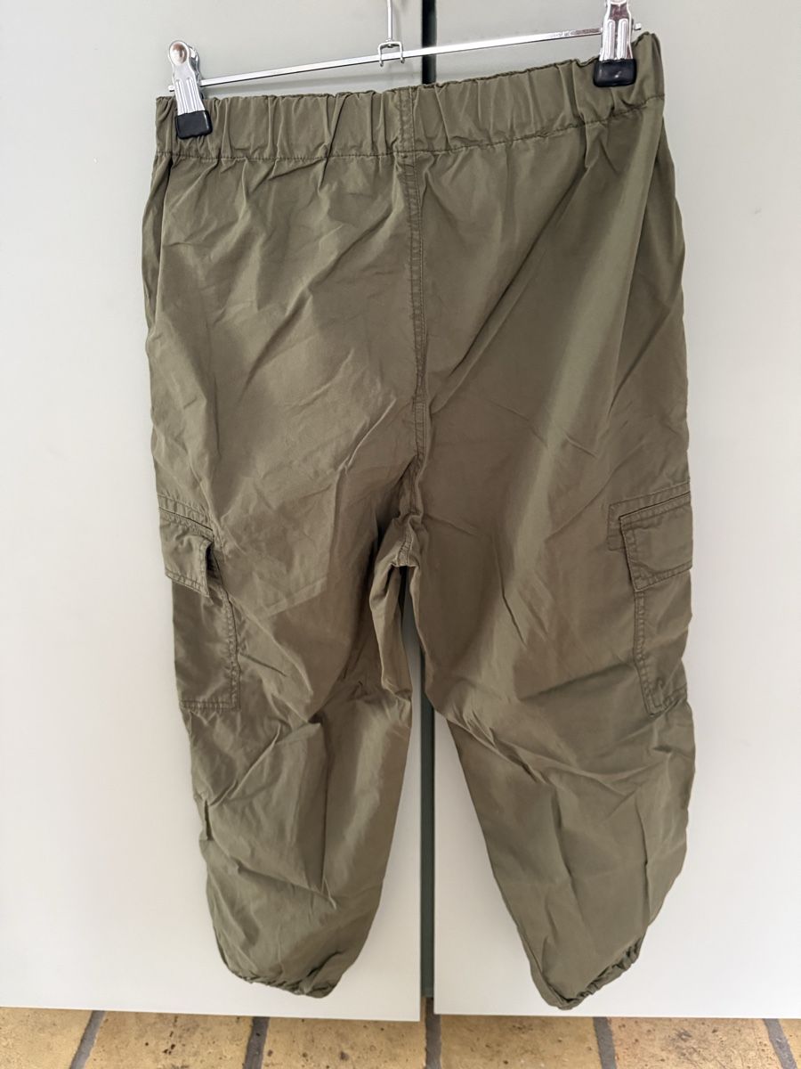 Uniqlo Pantaloni: Uniqlo Cargo Hose 160 – Usato da Zürich venduto da Mothai 6