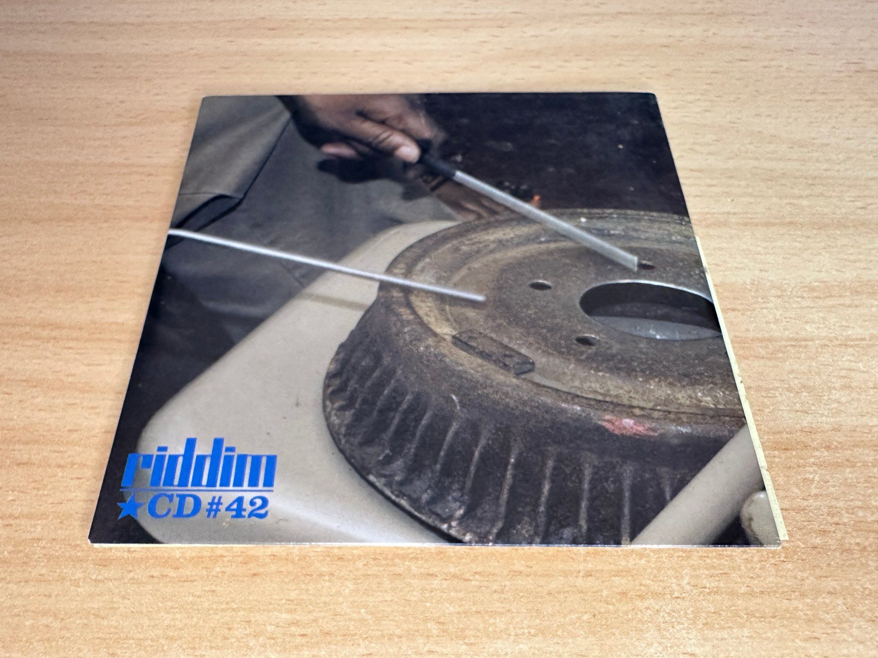 CD: Various – Riddim CD #42 – Usato da Rikon im Tösstal venduto da Alpenmutz
