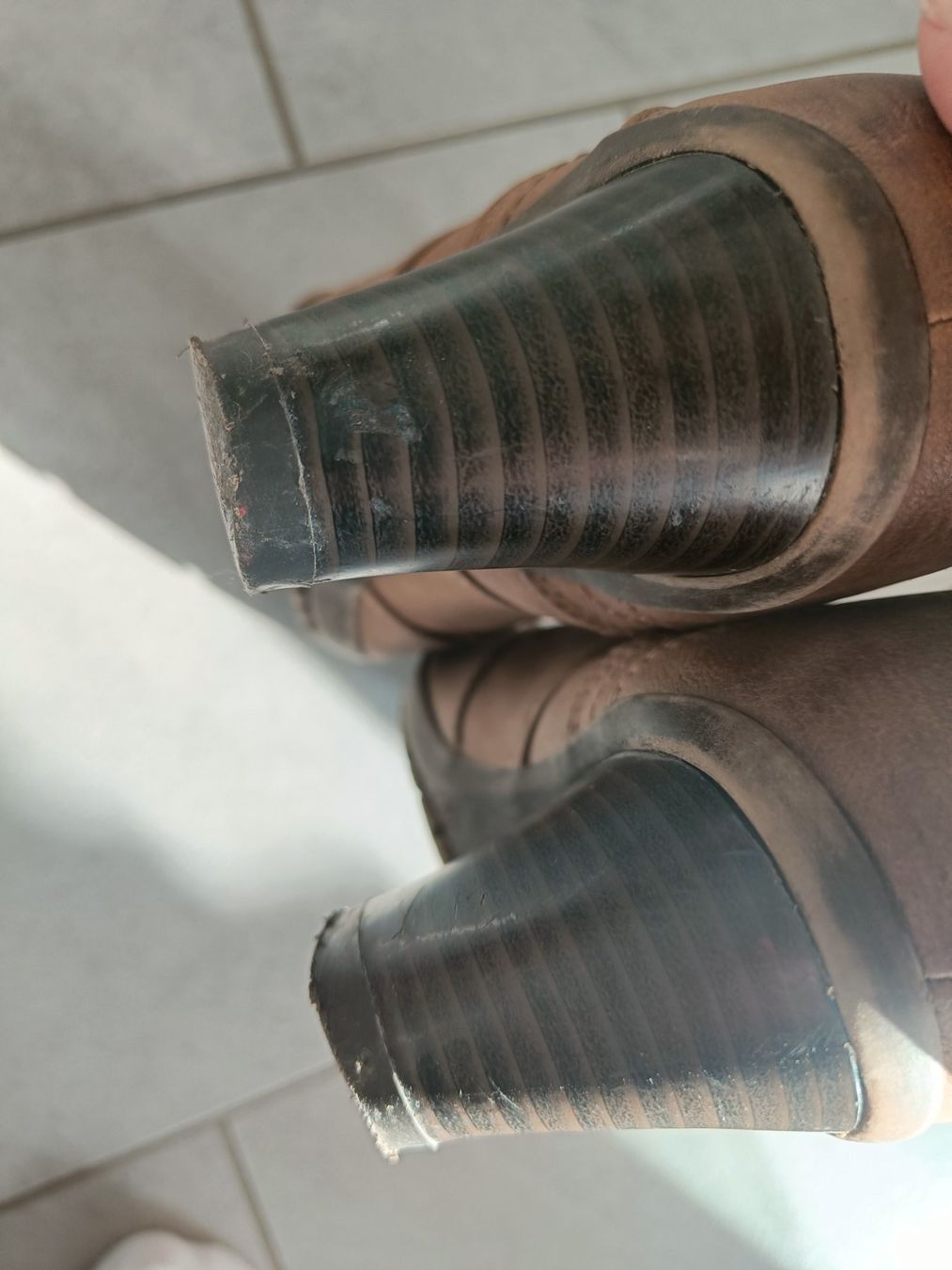 Scarpe da donna: Stiefeletten – Usato da Jaberg venduto da urig17. 3