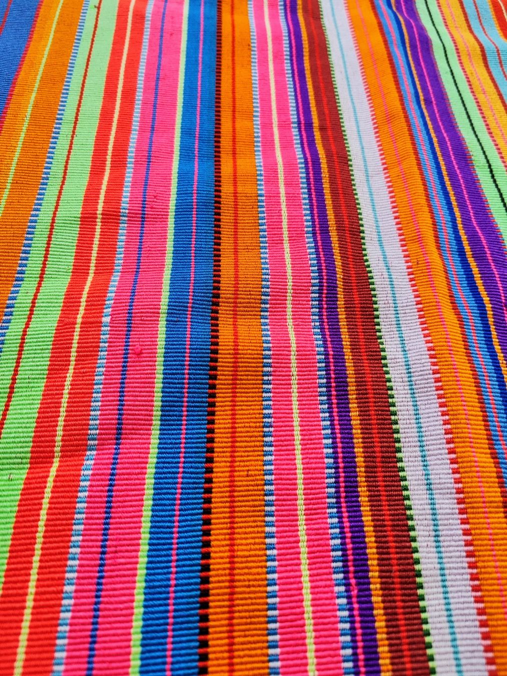 Tessuti: Tissu de type mexicain tissé à la main – Usato da Carouge GE venduto da for_8yym 4