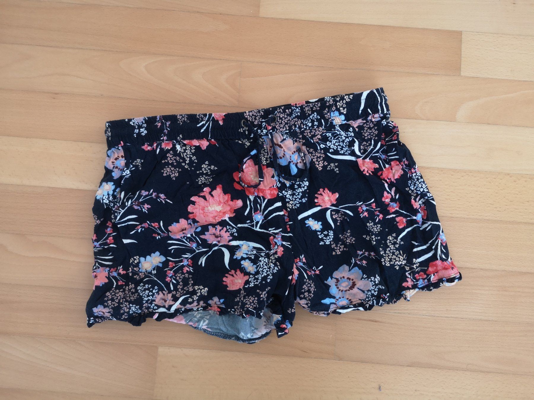 Vero Moda Hosen: Kurze Hose – Gebraucht aus Sissach von sasocla