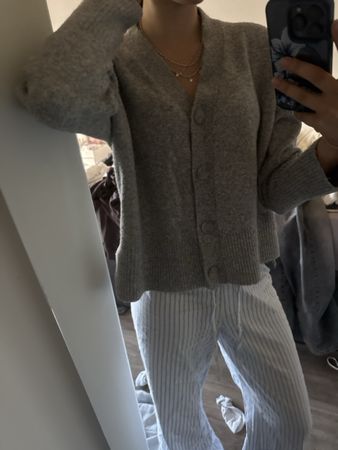 H&M Strickjacke grau offener Saum Grösse XS Zustand gut