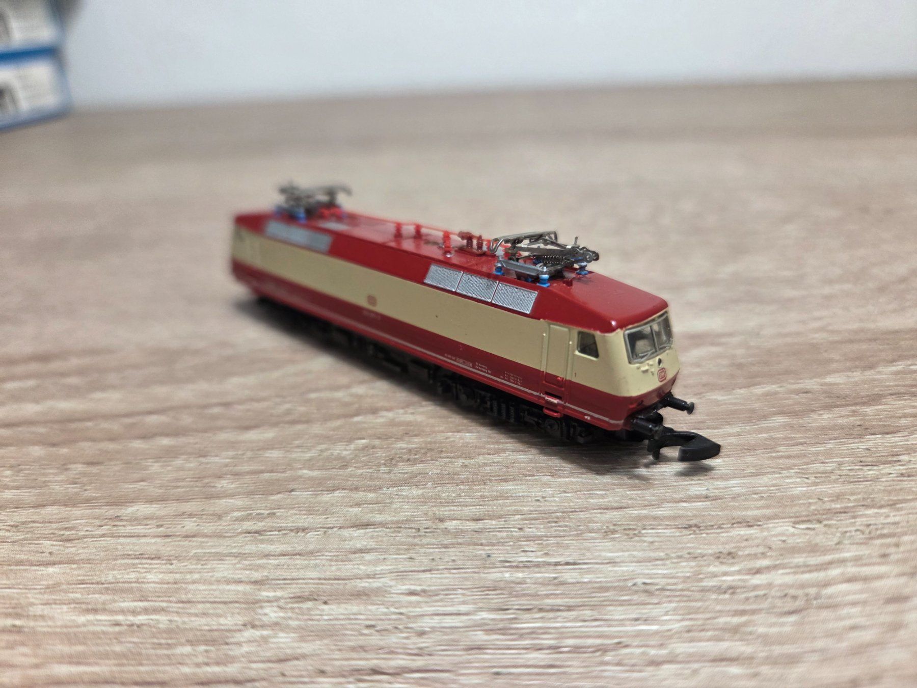 Märklin Modellini di ferrovie: Märklin Z E-Lok BR 120 DB – Usato da St-Aubin-Sauges venduto da Lo_Go 3