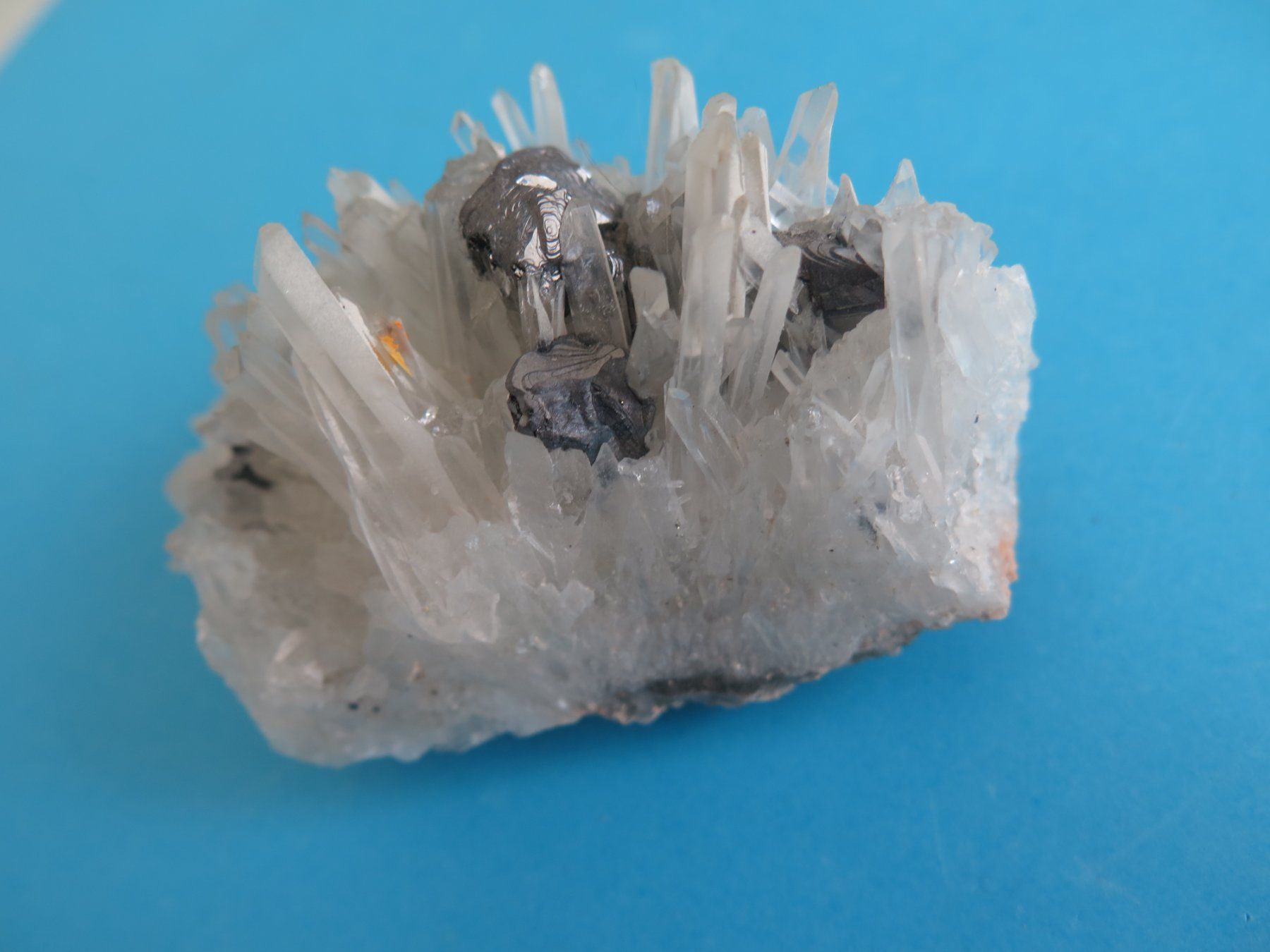 Minéraux & Lithothérapie: Bergkristall Stufe mit Galena – D'occasion à Schaffhausen par Yamakana51L8736OQ8 2