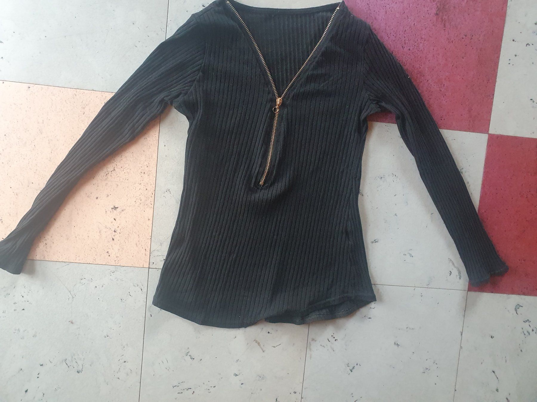 Maglioni & Felpe: Pullover – Usato da Moosseedorf venduto da Sonnenschein.. 1