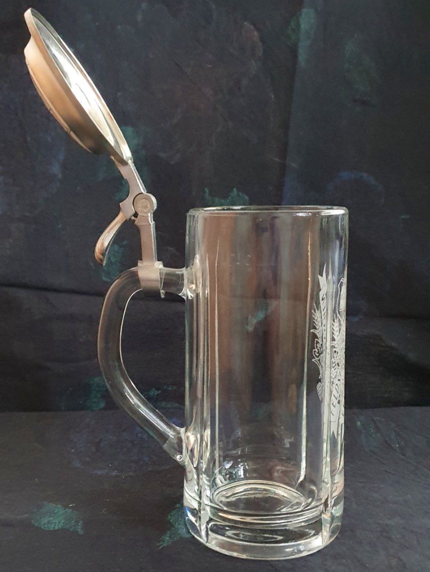 Feldschlösschen Gläser: 3 x Feldschlösschen Glas mit Deckel – Gebraucht aus Läufelfingen von jac_vp95