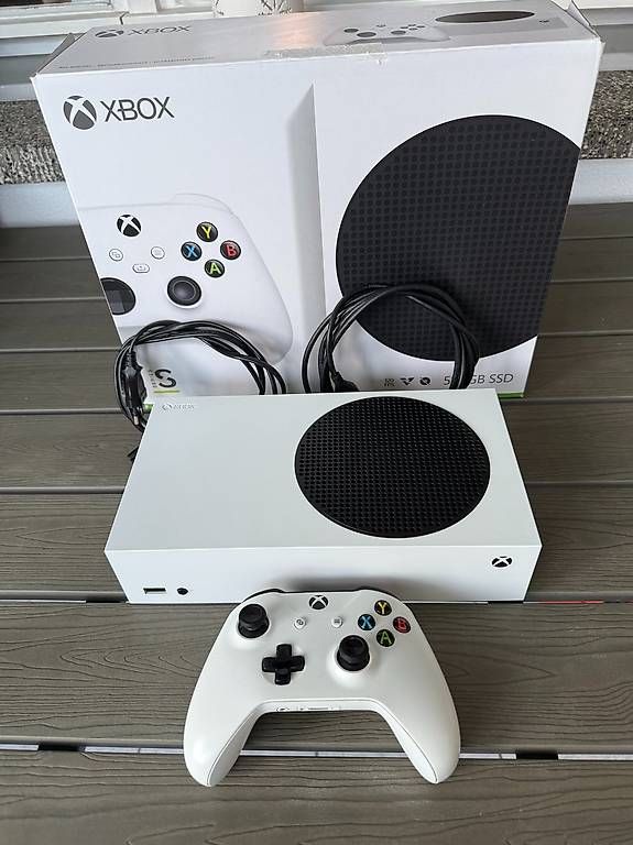 Console: Neuwertige Xbox Series S Konsole + Wireless Controller  – Usato da Au SG venduto da ba6_m2fl