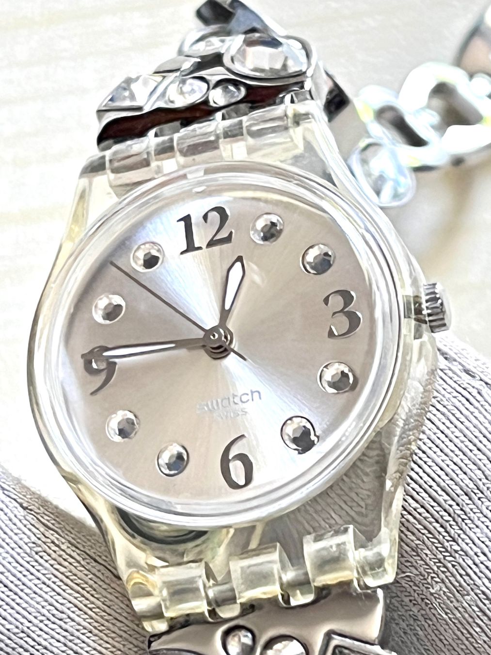 Swatch Orologi: Swatch Damenuhr Bijoux mit Steinen, tä – Usato da Grenchen venduto da chththl 5