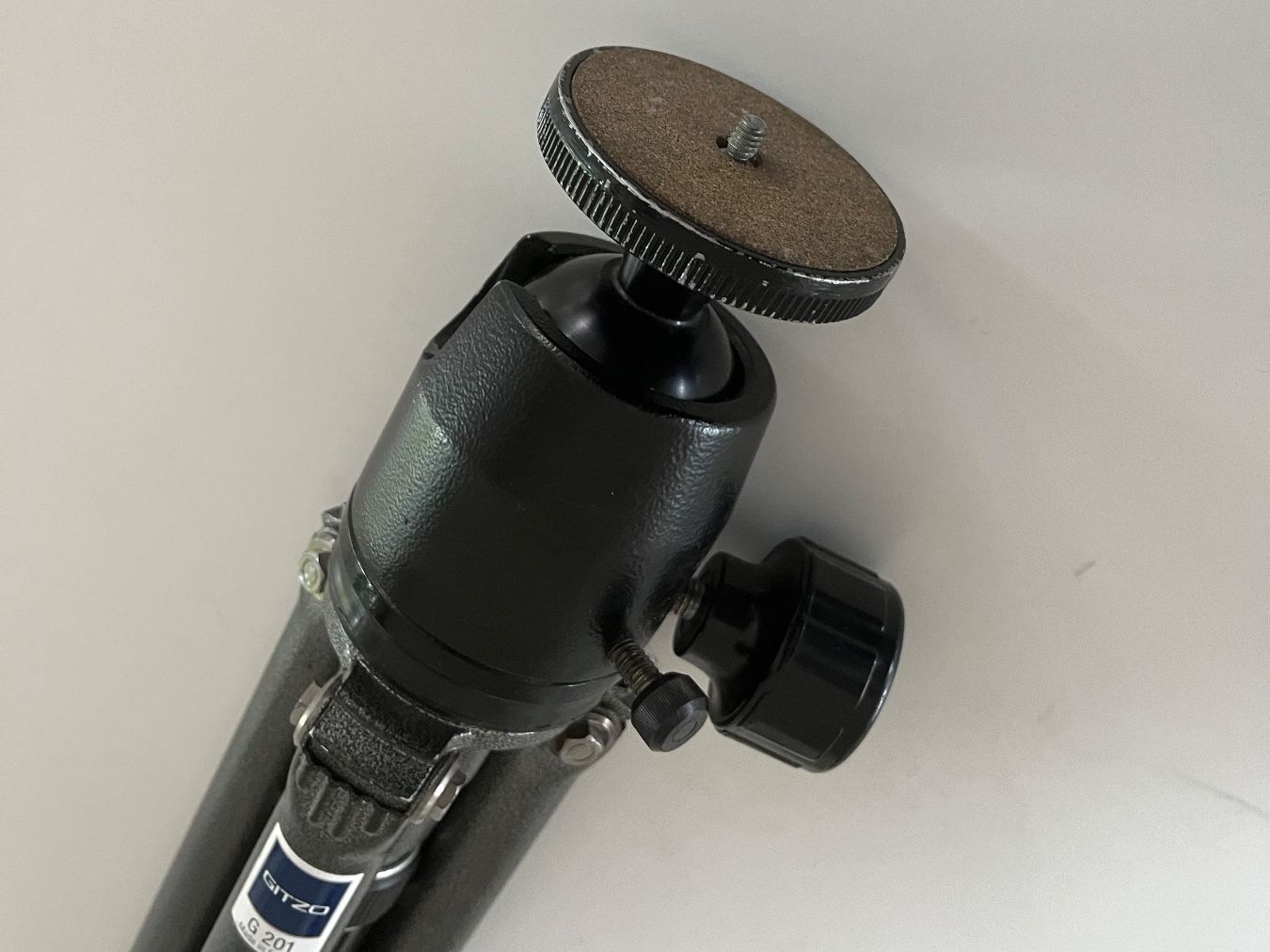 Gitzo Treppiedi & Teste: Gitzo Gilux Reporter Stativ G201 – Usato da Salenstein venduto da kar_qx2p 9