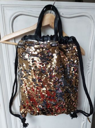 Beutelsack Paietten Neu