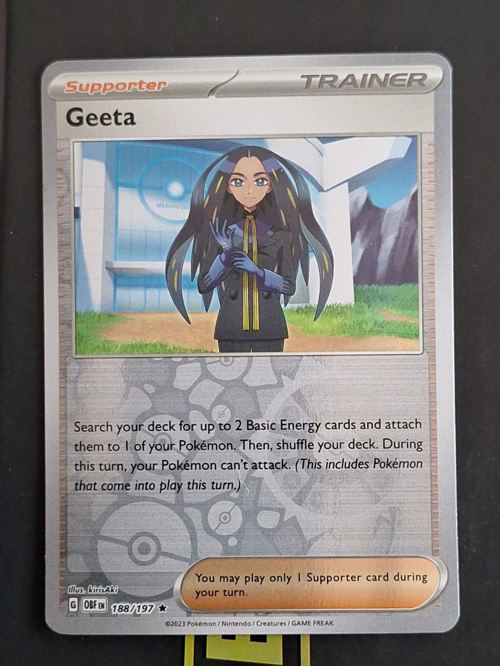 Pokémon Carte collezionabili: Geeta - Pokemon Reverse Holo Obsidian Flames – Usato da Altstätten SG venduto da GGsGameshop