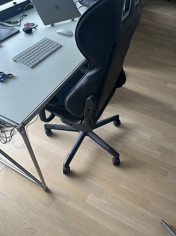 Sedie: Leder Bürostuhl Gamingstuhl – Usato da Arbon venduto da dan_68b7 4