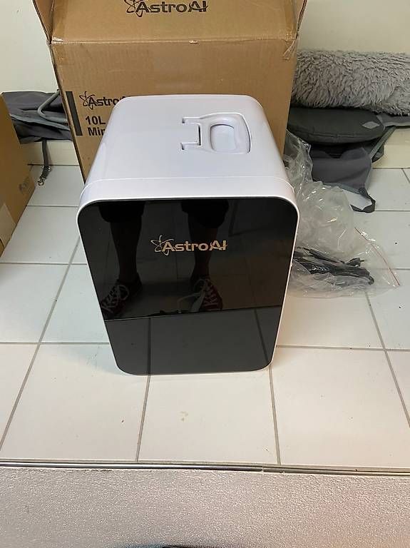 Kühlschrank: ASTRO AI MINI FRIDGE – Neu und originalverpackt aus BADEN von KATIEPEPI