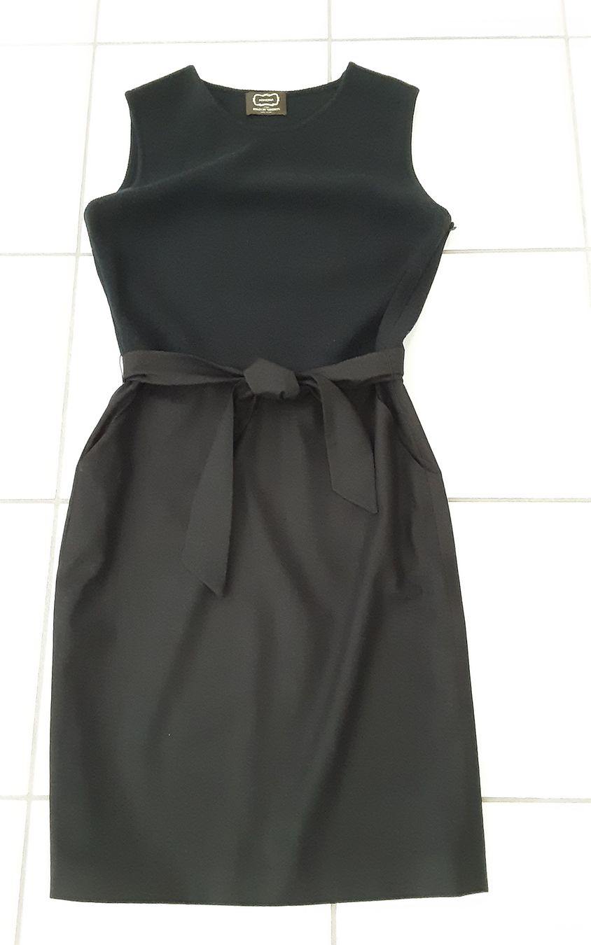 Agnona Robes: Robe élégante 38, navy, avec doublure, Agnona – D'occasion à Neuchâtel par Virgule50