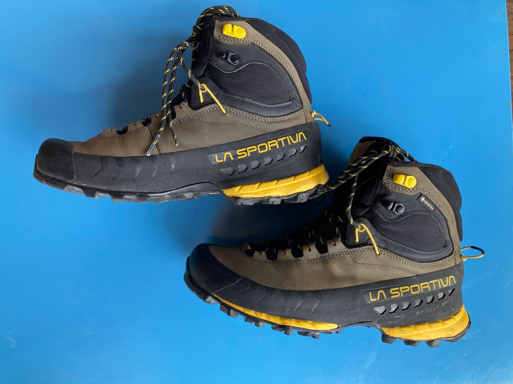 La Sportiva Herrenschuhe: Chaussures sportiva – Gebraucht aus saillon von Cedre 1