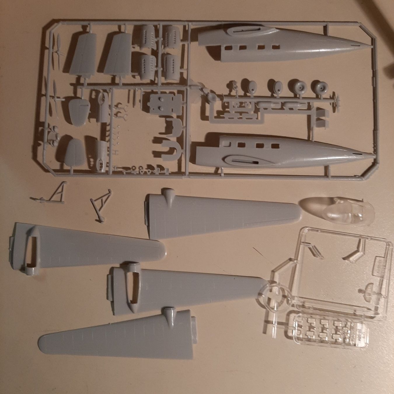 Modellbausätze & Standmodelle: 2010 ... Siebel Si-204 A ... KP 37 – Gebraucht aus Bonstetten von Benibanny59 3