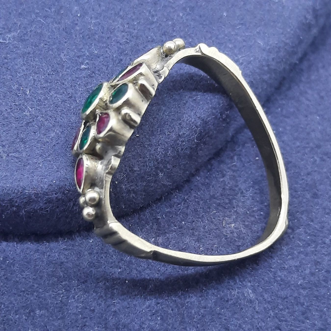 Anelli: Goldring mit wunderschönene Edelsteinen – Usato da Unterägeri venduto da Altgoldschmuck 3