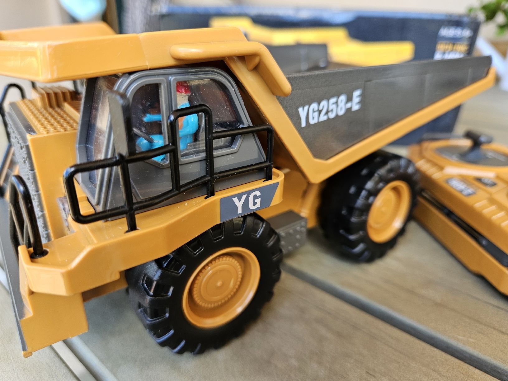 RC Kits de montage: RC Bagger und Kipper set neuwertig – Neuf avec emballage d'origine à Thayngen par stefano_missio 6