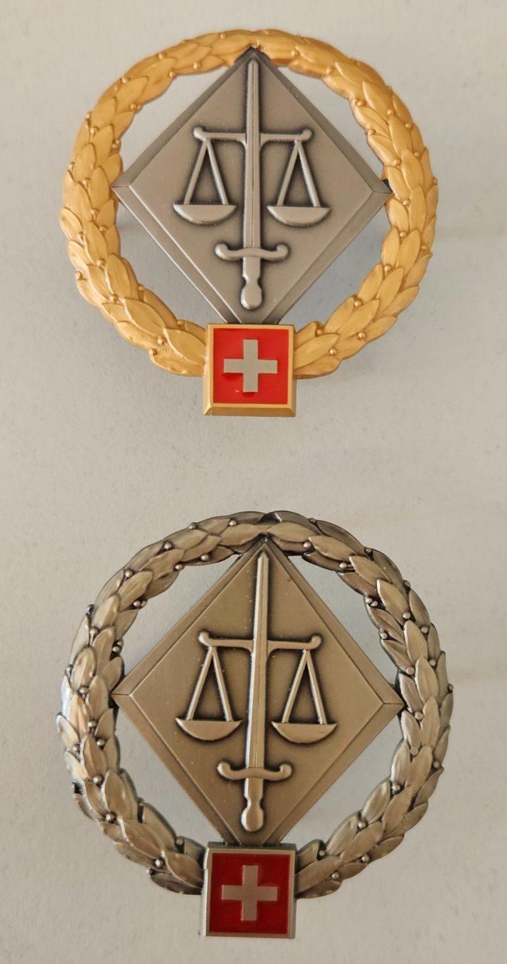 Armée suisse Plaquettes & Badges: Peret Emblem Schweizer Armee – Neuf (Voir description) à Urdorf par reg_q6nr