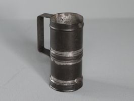 ANTIKER MASSBECHER EISENBLECH MIT EICHPUNZEN