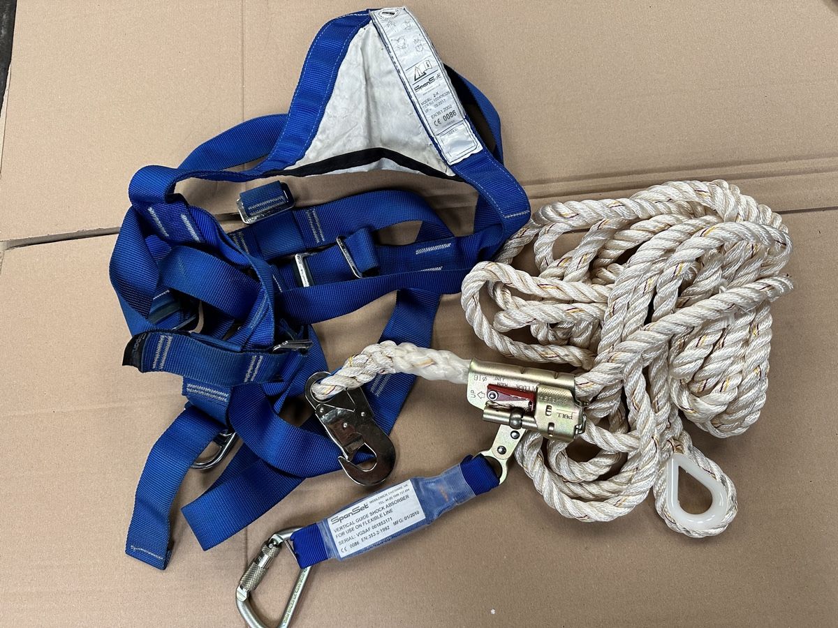 Kletterausrüstungen: SpanSet Vertical Guide Shock Absorber for Use on Flexible – Gebraucht aus Nebikon von schnischna80 1