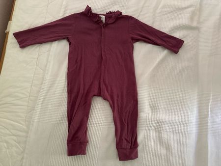 Baby Strampler Alana Bio-Baumwolle Grösse 74/80 beere