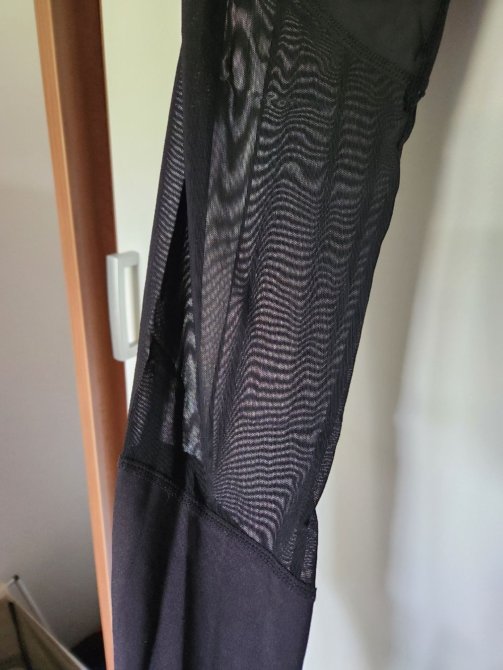 Oceansapart Leggings: Oceans Apart Leggings schwarz, mesh – Gebraucht aus Fribourg von voidness 4