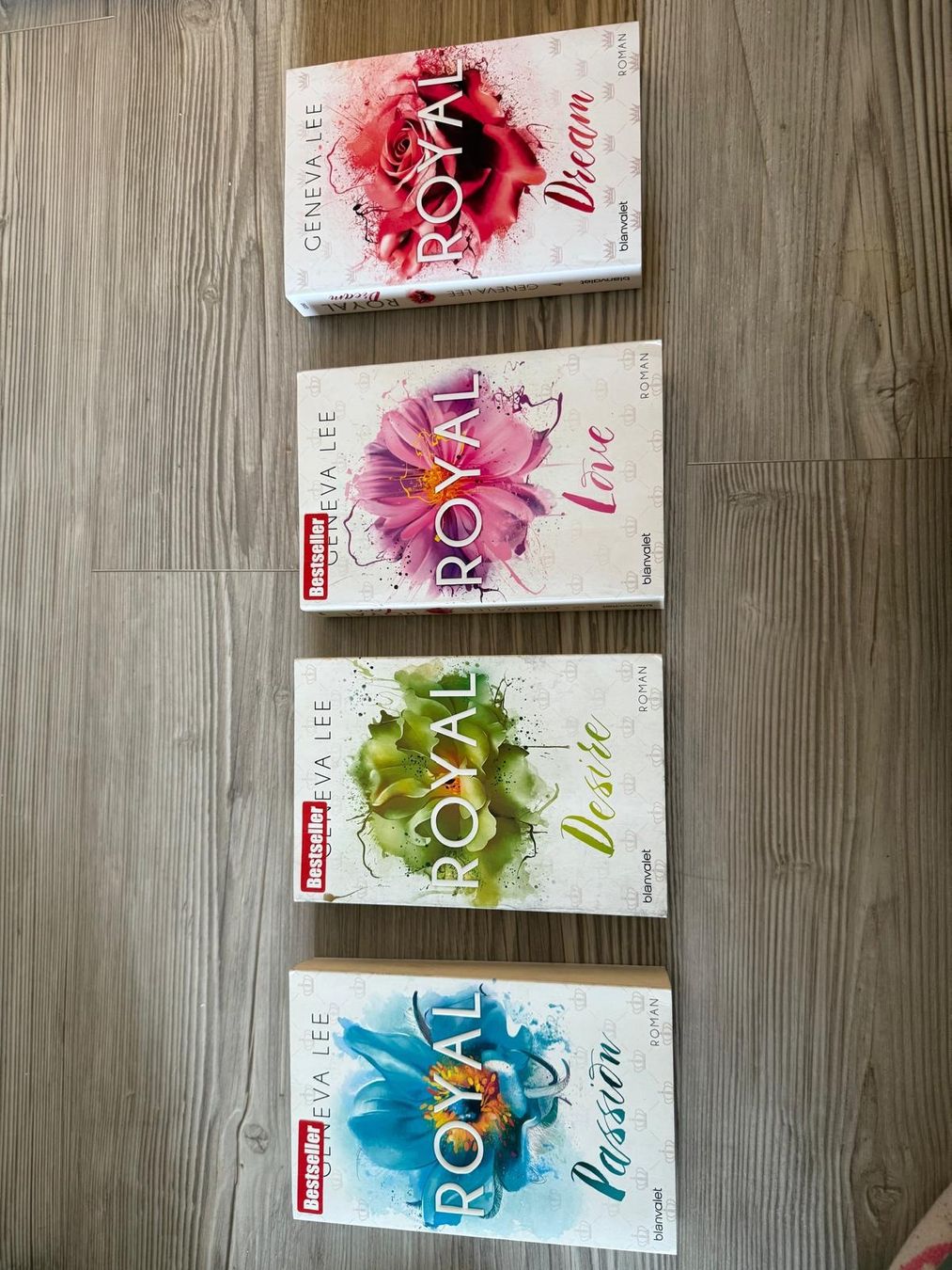 Libri: Geneva Lee Royal Serie, 4 Bücher – Usato da Schübelbach venduto da OJM 1