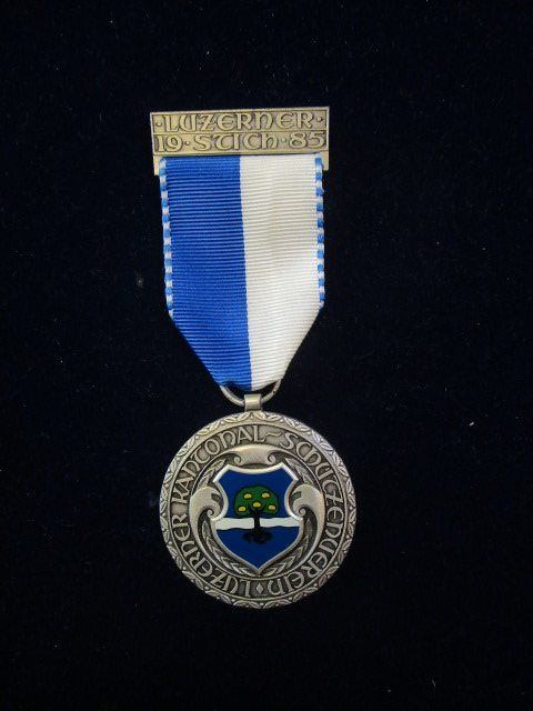 Medaglie: Luzerner Stich 1985 emailliertes Gemeindewappen Luthern – Nuovo (secondo la descrizione) da Luzern venduto da Horoskop1
