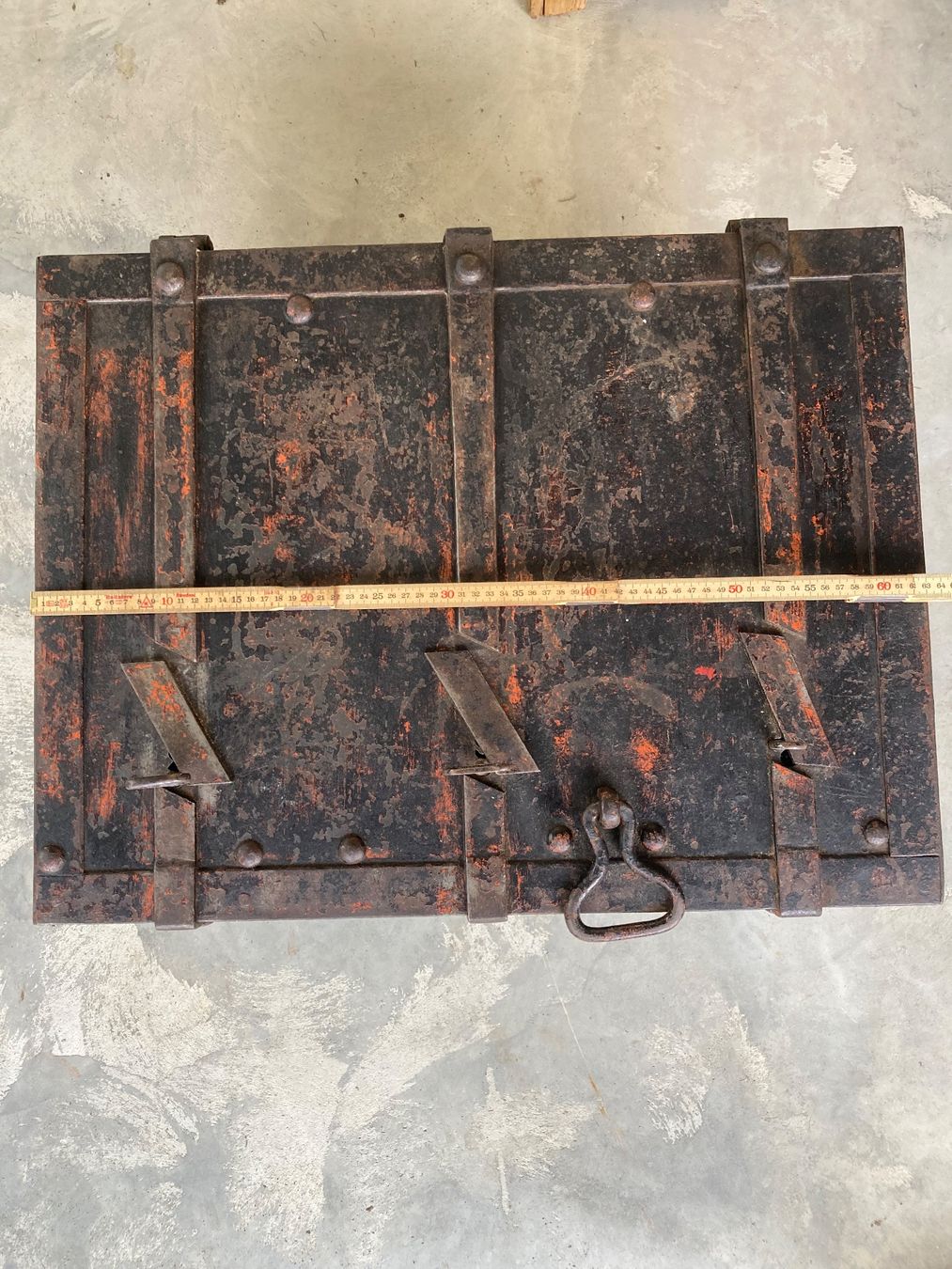 Truhen: Antike Metalltruhe – Gebraucht aus Rorschach von Loonimuh