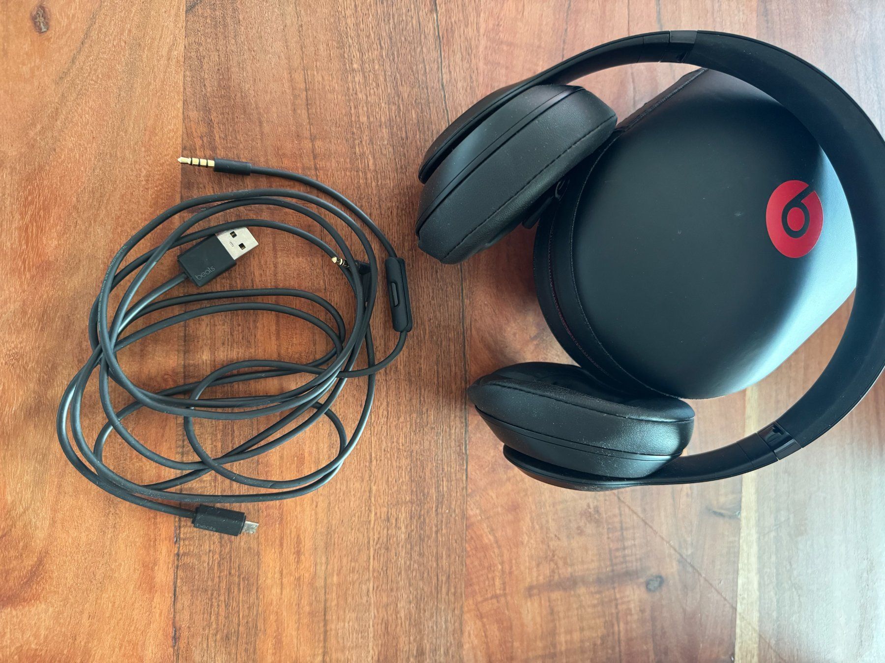 Beats Cuffie: Beats Solo3 Wireless Kopfhörer schwarz | mit Case & Kabel – Usato da Ostermundigen venduto da nick.fischer 2