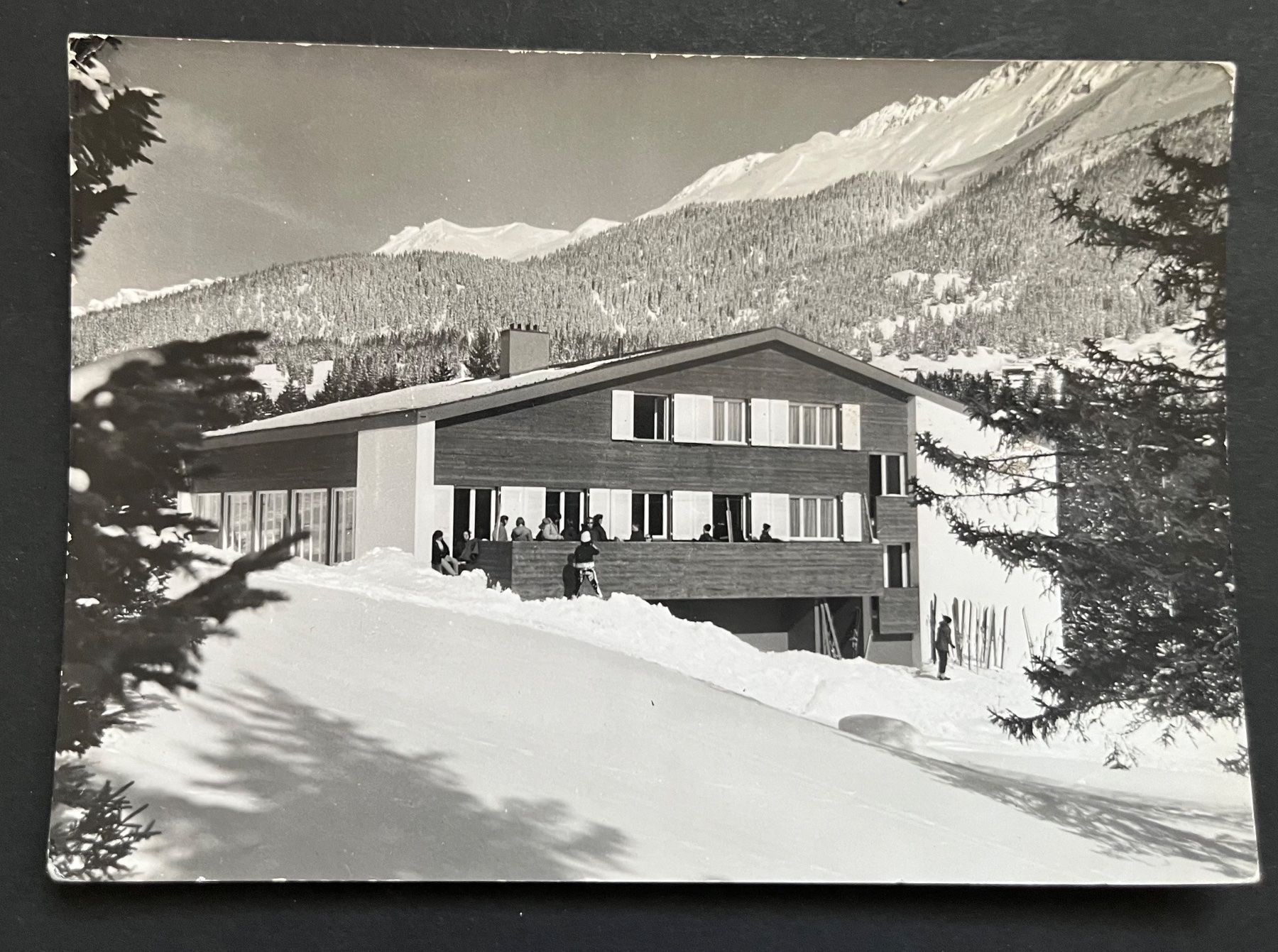 Cartoline postali: Lenzerheide Rapperswiler Ferienhaus, ca. 1960 – Usato da Ostermundigen venduto da DaxKarten-75