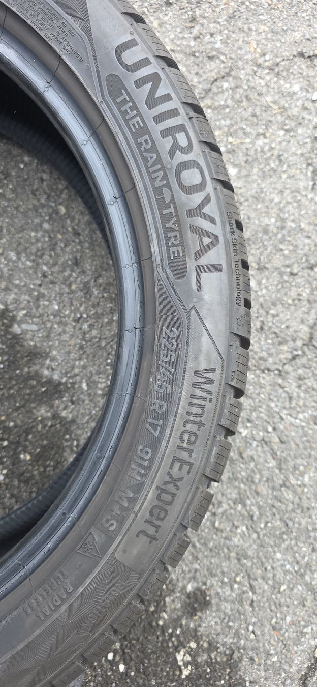 Uniroyal Pneumatici & Ruote complete: Winterpneu 225/45/R17 M+S – Usato da herzogenbuchsee venduto da jamma01 2