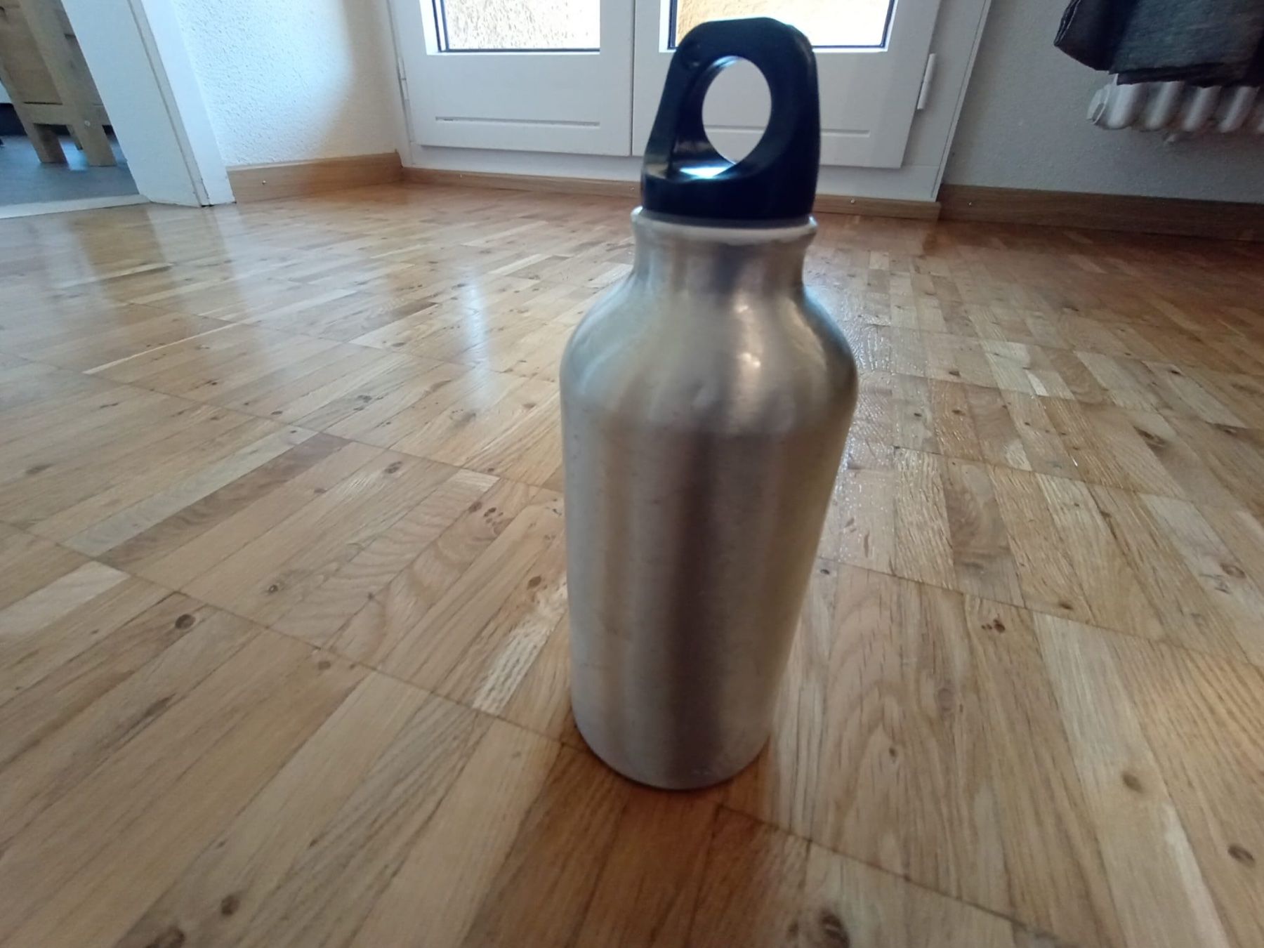 Trinkflaschen & Thermosflaschen: Flasche klein silber – Gebraucht aus Wädenswil von Mirm1.0 1