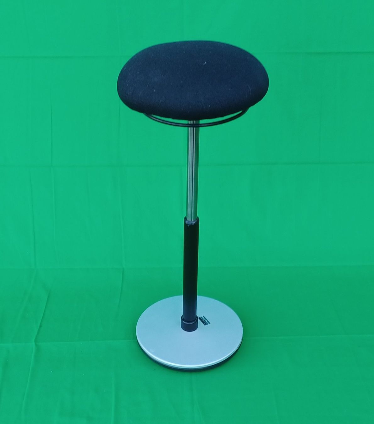 Medizinische Geräte: Ergonomischer Hocker / Pendelhocker. – Gebraucht aus Winterthur von Aladin013 5